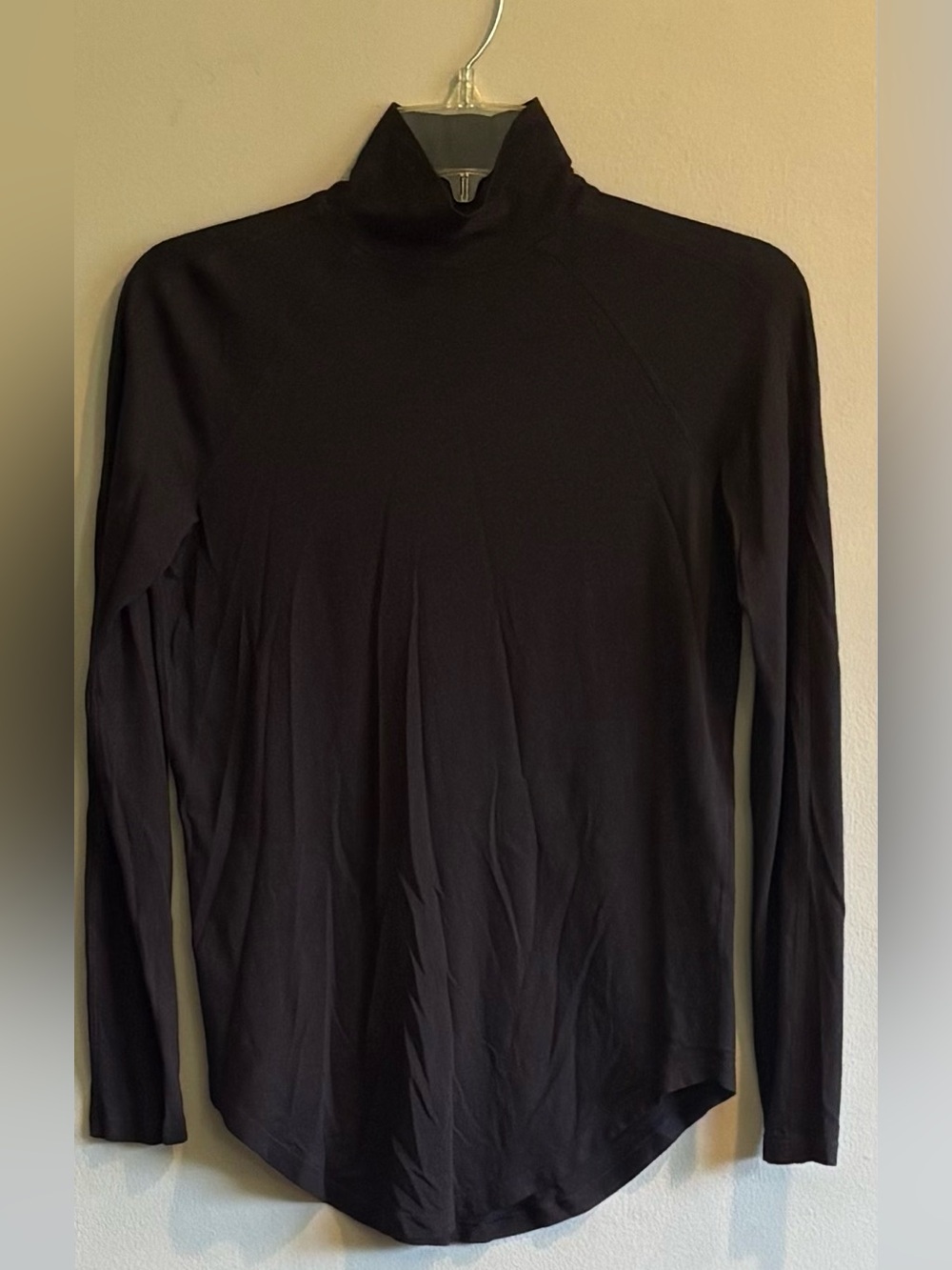 Lululemon Black Mock Turtle Neck Long Sleeve Tee Like New Small/XS